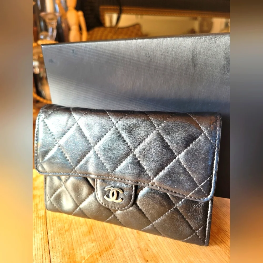 Chanel Lambskin Mini Clutch/ Wallet